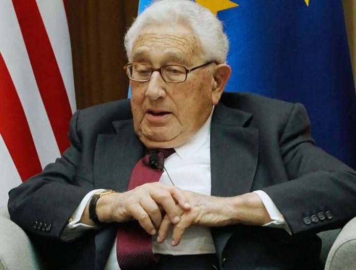 Addio a Henry Kissinger