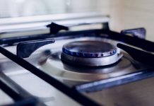 Il nuovo bonus da 55 euro sulle bollette: cosa cambia davvero per le famiglie bonus bollette 55 euro